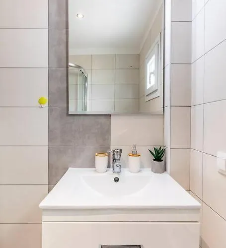 2 Bedroom Luxury Appartement *