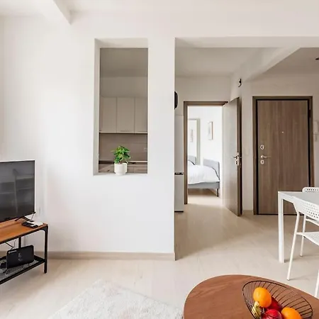 2 Bedroom Luxury Апартаменты *